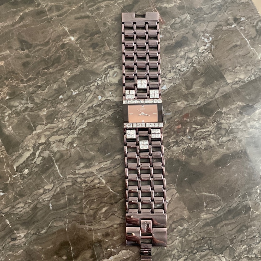Guess watch !